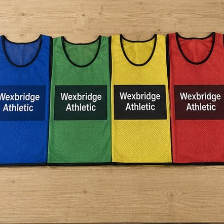 Customized pinnies for football and rugby clubs